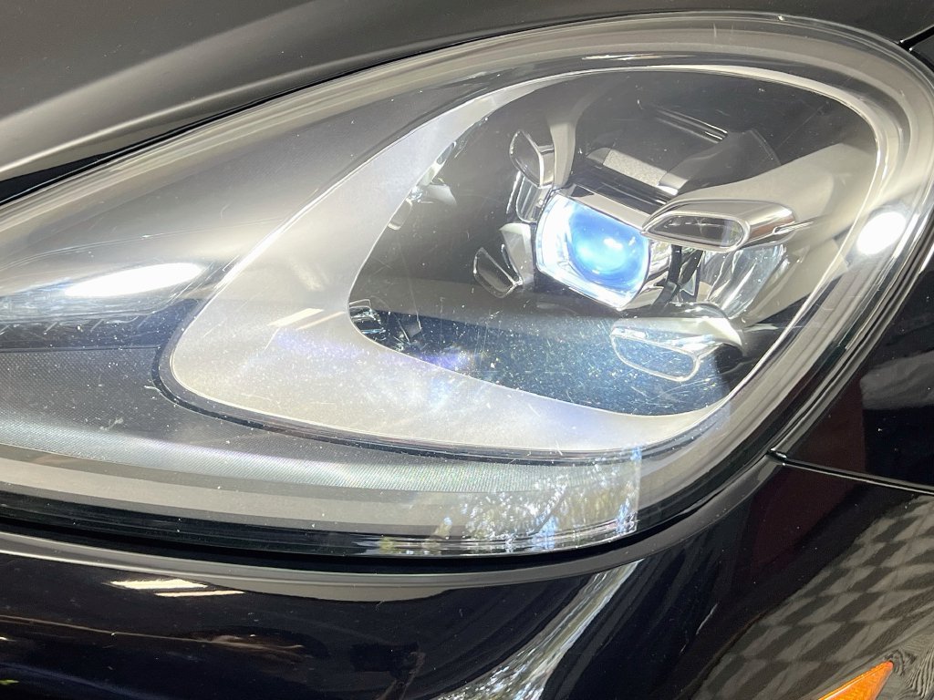 Used 2021 Porsche Cayenne AWD/4WD image 9