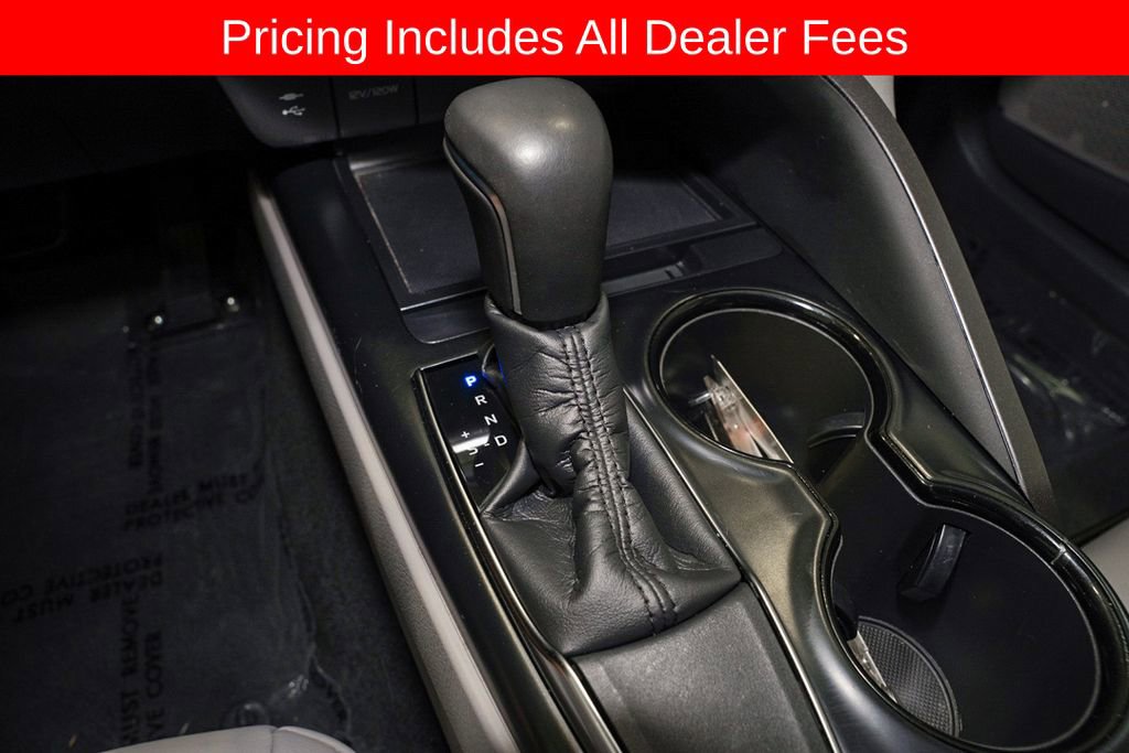 Used 2018 Toyota Camry SE w/ Convenience Package FWD image 14