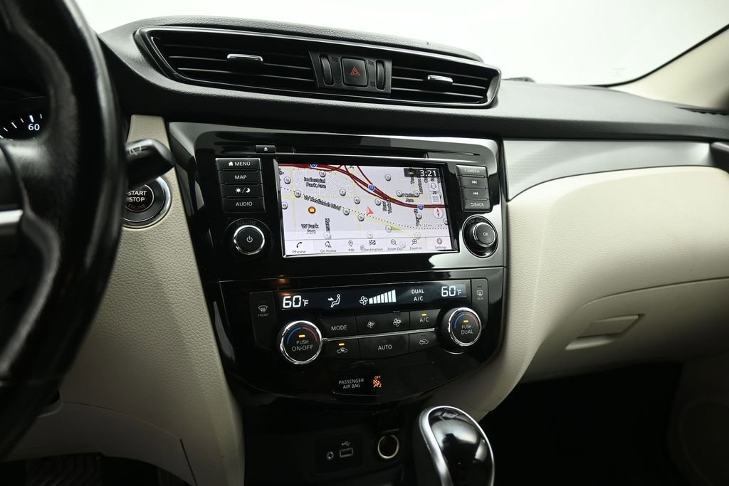 Used 2020 Nissan Rogue Sport SL w/ Premium Package FWD image 15