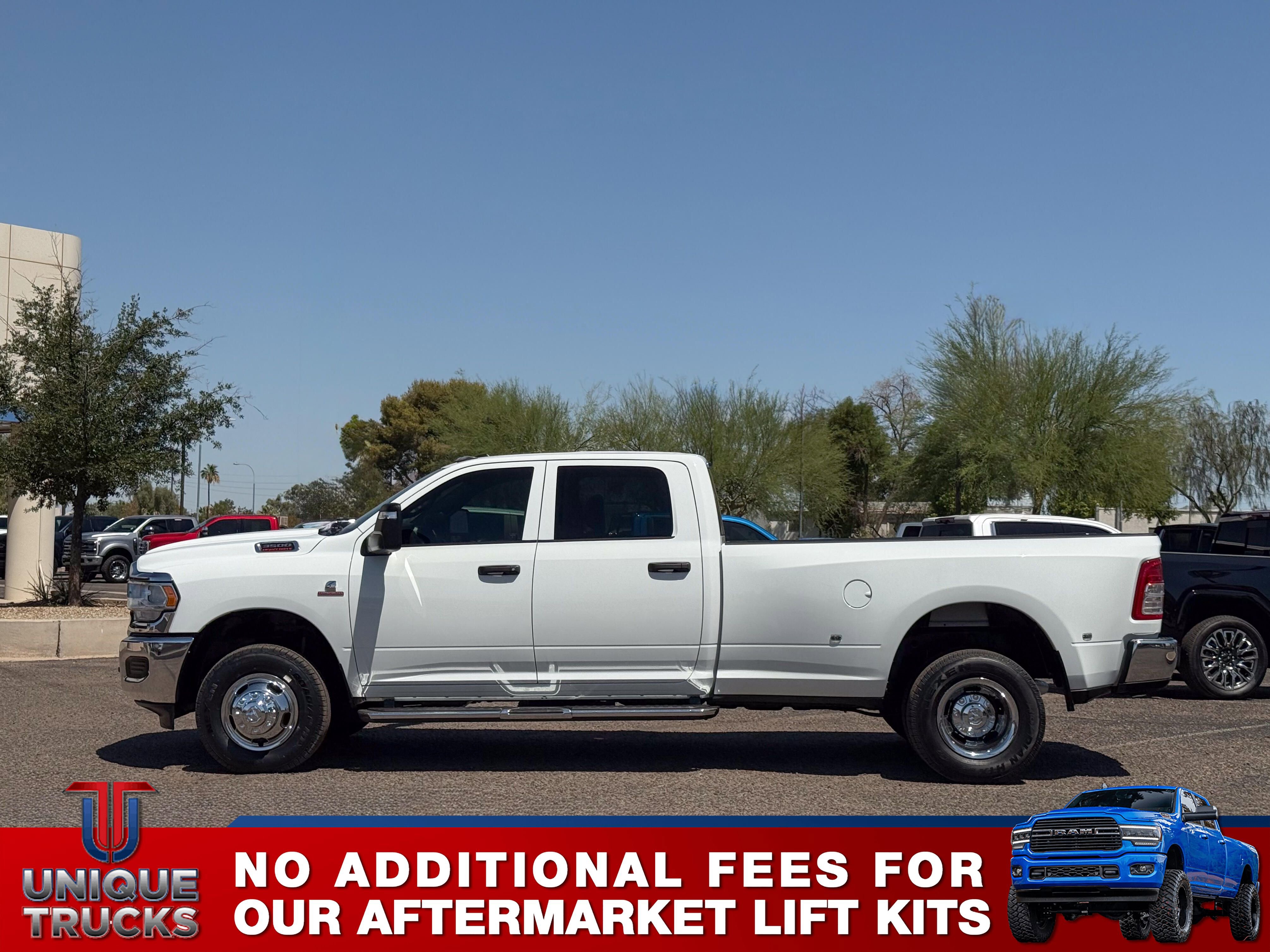 Used 2024 RAM 3500 Tradesman w/ Chrome Appearance Group AWD/4WD image 9