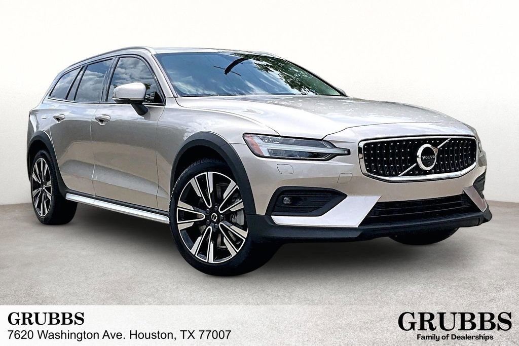 New 2026 Volvo V60 B5 Cross Country Ultra w/ Protection Package Premier AWD/4WD image 1