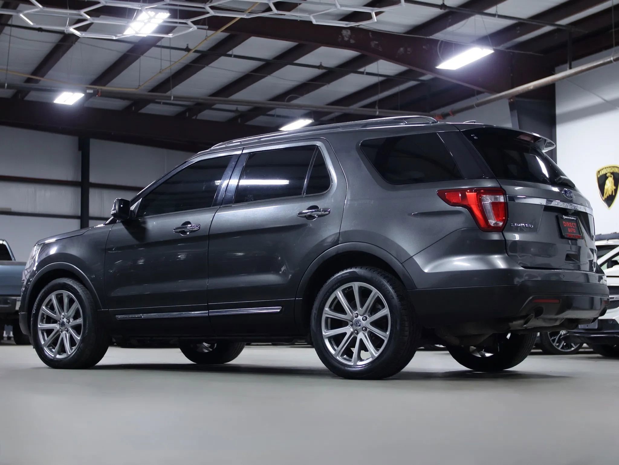 Used 2016 Ford Explorer Limited image 16