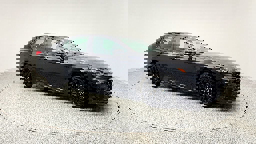 Used 2025 Toyota Camry SE w/ Convenience Package image 3