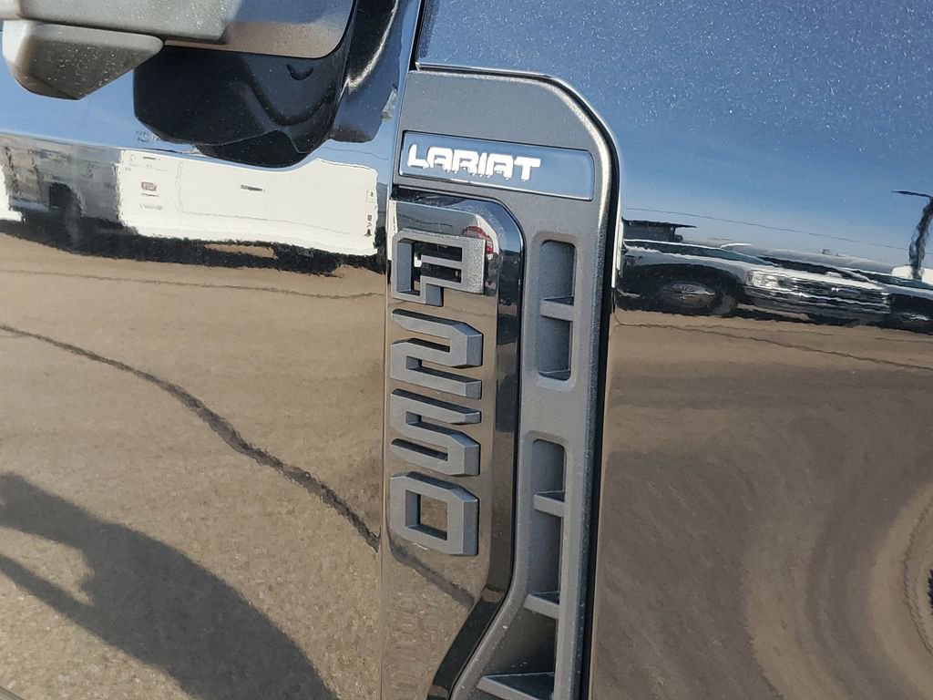 New 2026 Ford F250 Lariat w/ Black Appearance Package image 6