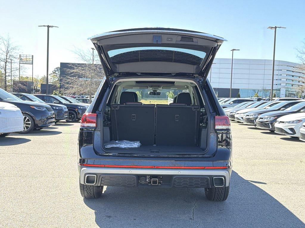 New 2026 Volkswagen Atlas Peak Edition image 16