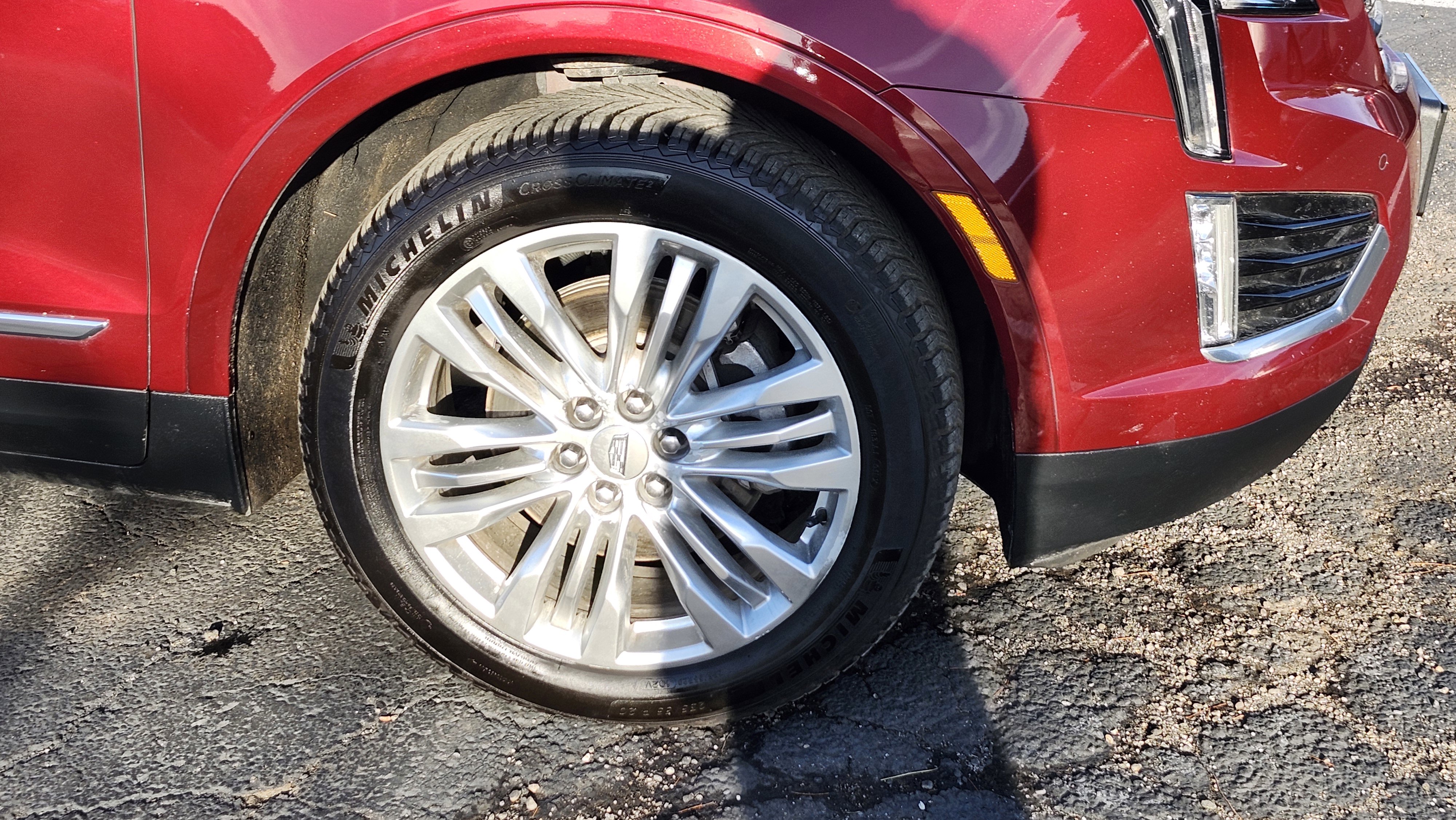 Used 2017 Cadillac XT5 Premium Luxury w/ LPO, Wheel Lock Package image 10