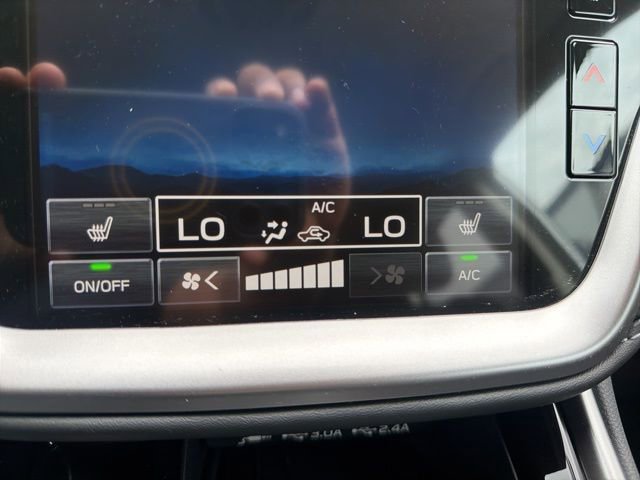 Used 2025 Subaru Outback Limited AWD/4WD image 22