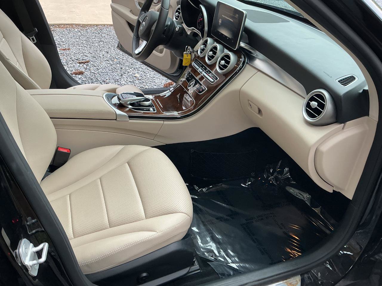 Used 2016 Mercedes-Benz C 300 4MATIC Sedan image 21