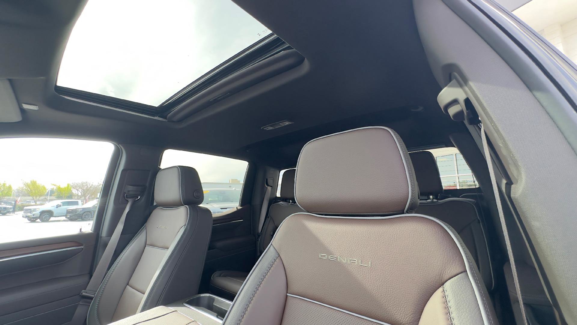 New 2026 GMC Sierra 1500 Denali w/ Denali Reserve Package image 12