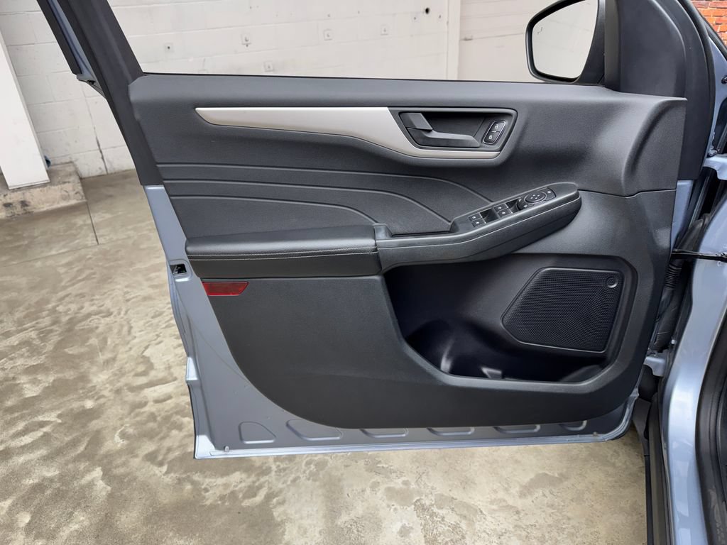 Used 2022 Ford Escape SE AWD/4WD image 8