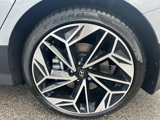 Certified 2024 Hyundai Ioniq 6 SEL image 13