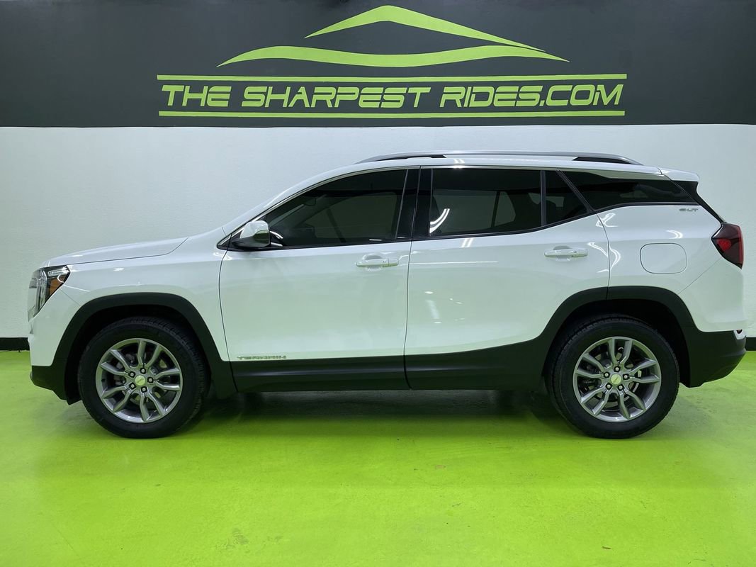 Used 2023 GMC Terrain SLT image 14