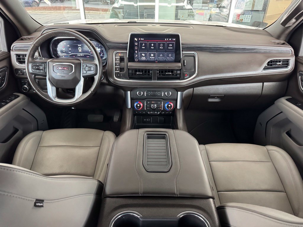 Used 2023 GMC Yukon XL SLT AWD/4WD image 25