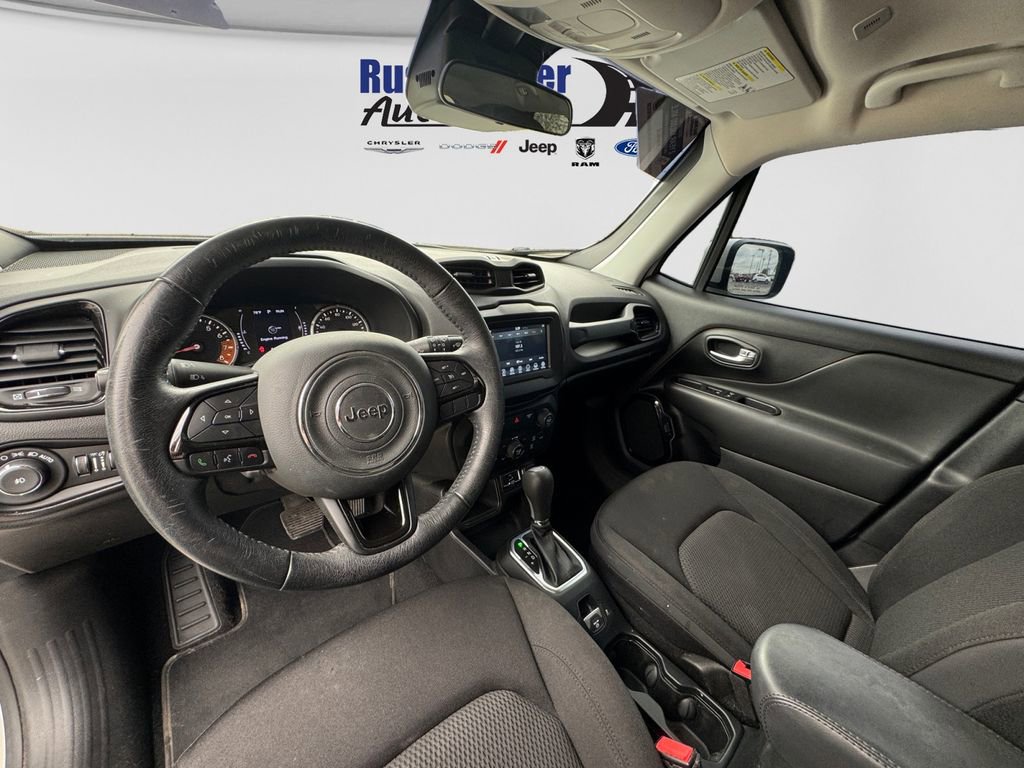 Used 2020 Jeep Renegade Altitude FWD image 19
