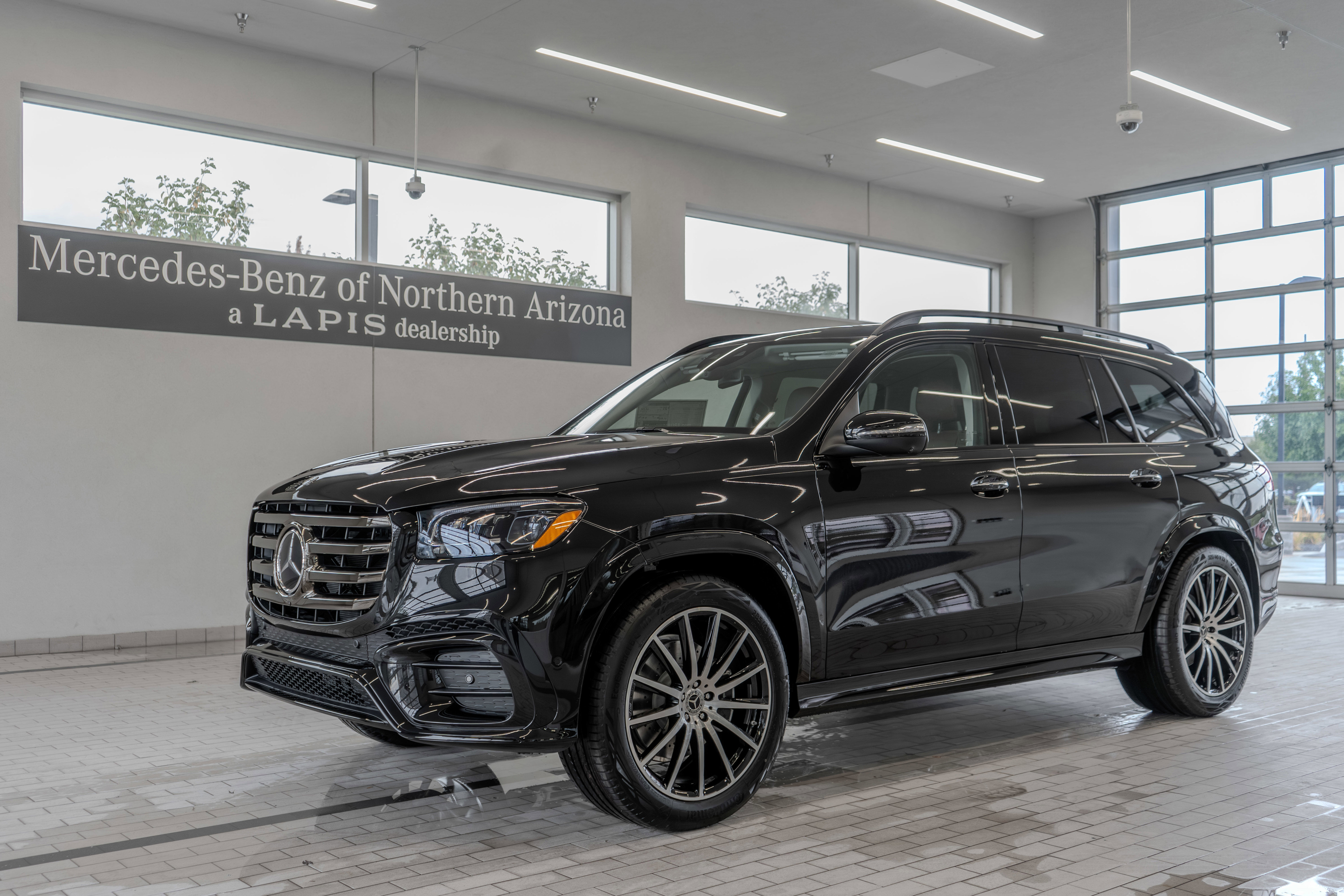 New 2026 Mercedes-Benz GLS 450 4MATIC image 3