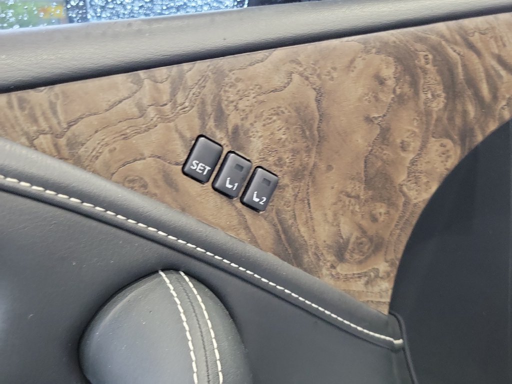 Used 2022 INFINITI QX80 Premium Select w/ All-Season Package RWD image 18