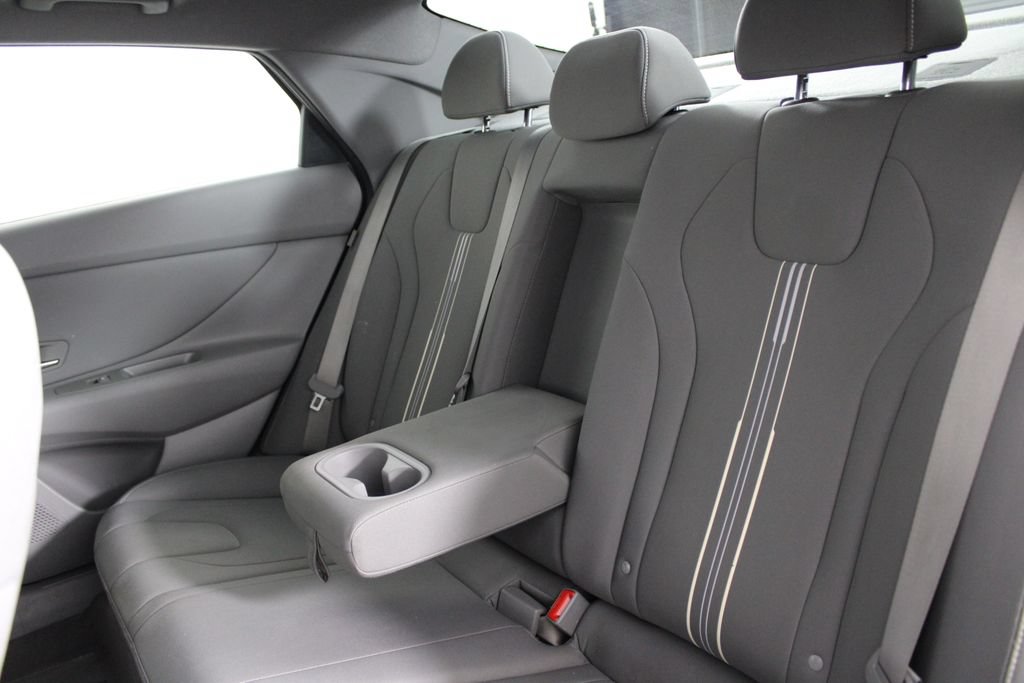 Certified 2024 Hyundai Elantra SEL w/ Convenience Package FWD image 20