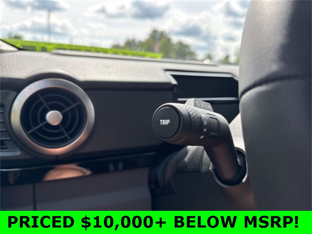 Used 2024 INEOS Grenadier Fieldmaster Edition image 13