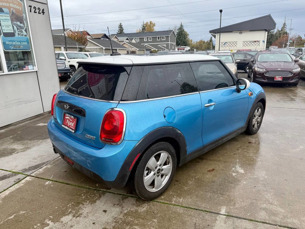 Used 2016 MINI Cooper 2-Door Hardtop image 7