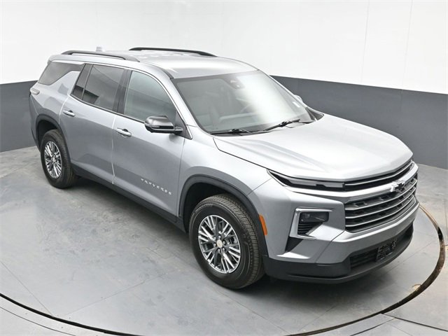 Certified 2025 Chevrolet Traverse LT w/ Driver Confidence Package image 35