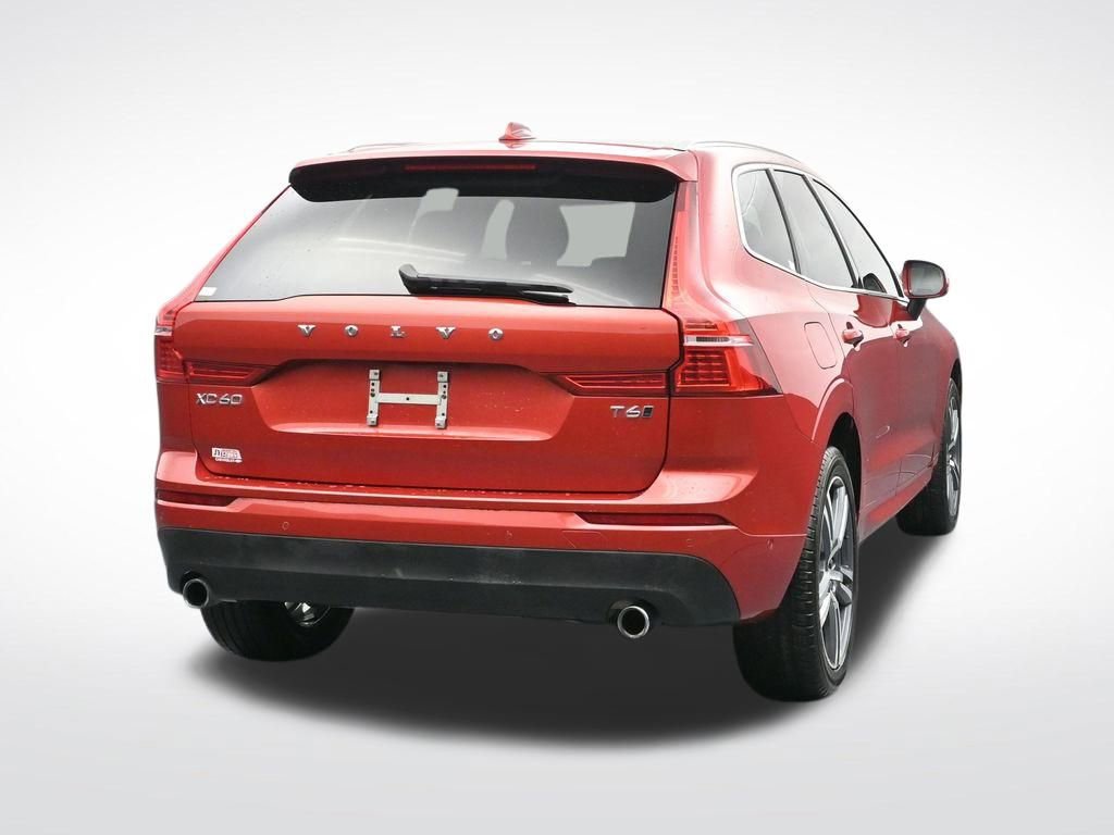Used 2018 Volvo XC60 T6 Momentum w/ Advanced Package image 10