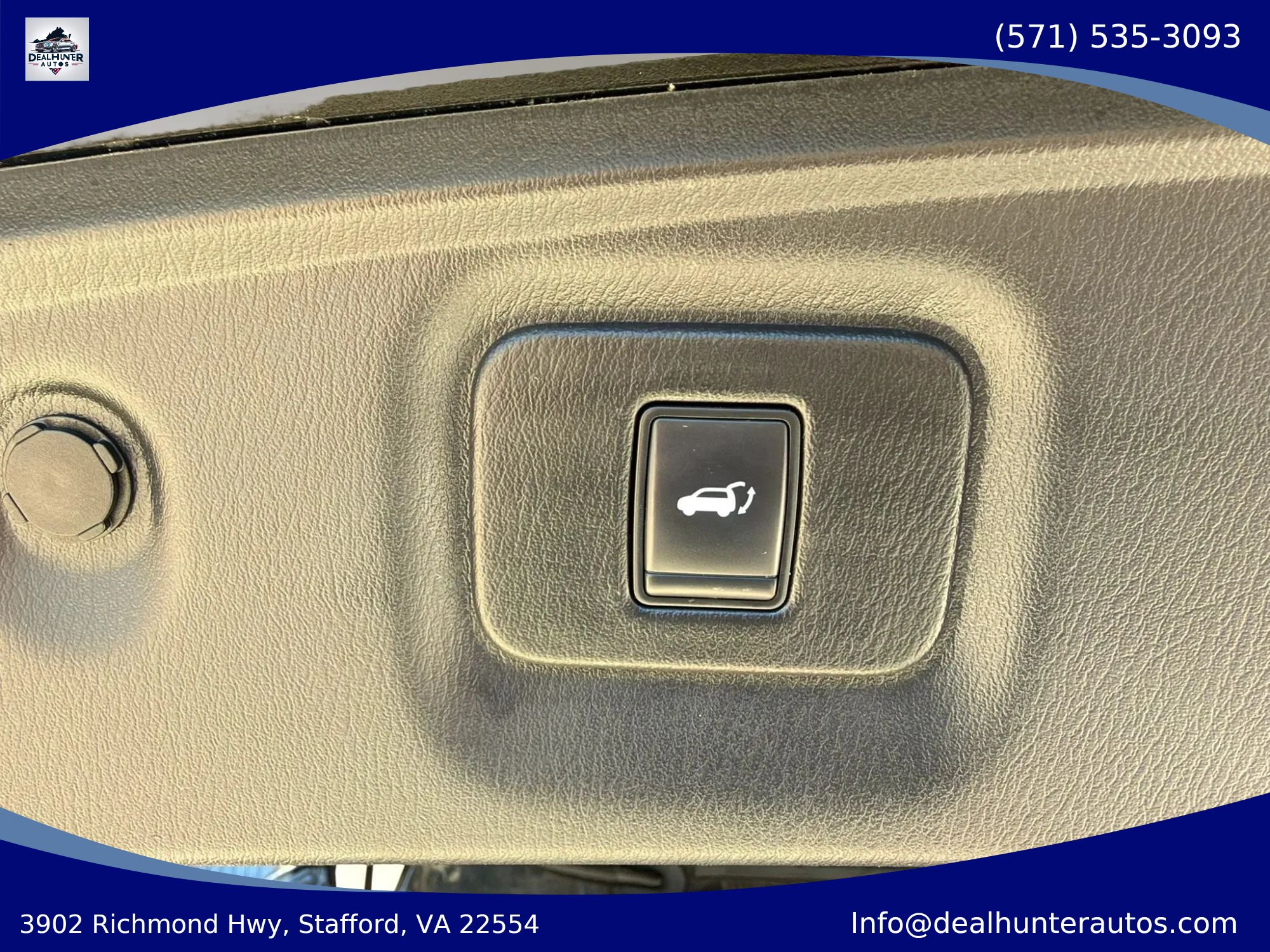 Used 2019 INFINITI QX60 Luxe w/ Essential Package AWD/4WD image 16