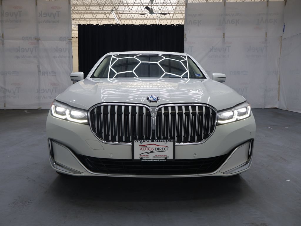Used 2022 BMW 740i xDrive w/ Premium Package AWD/4WD image 2