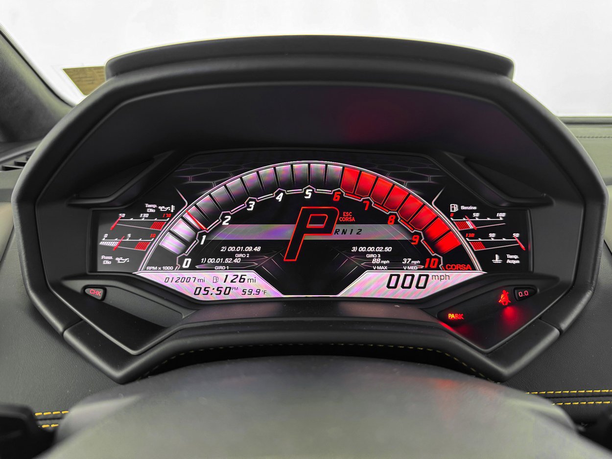 Used 2020 Lamborghini Huracan EVO image 19