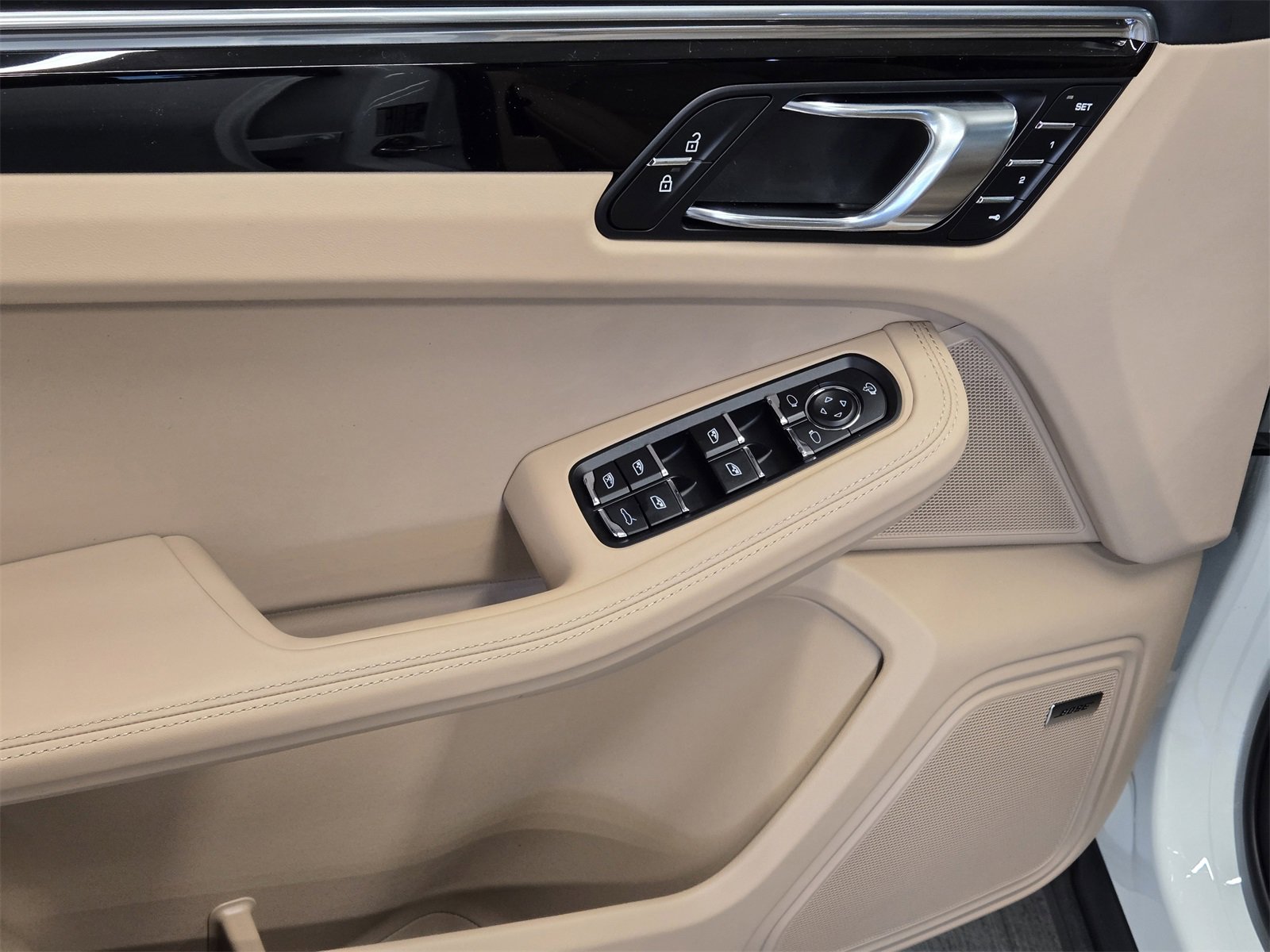 New 2025 Porsche Macan image 20