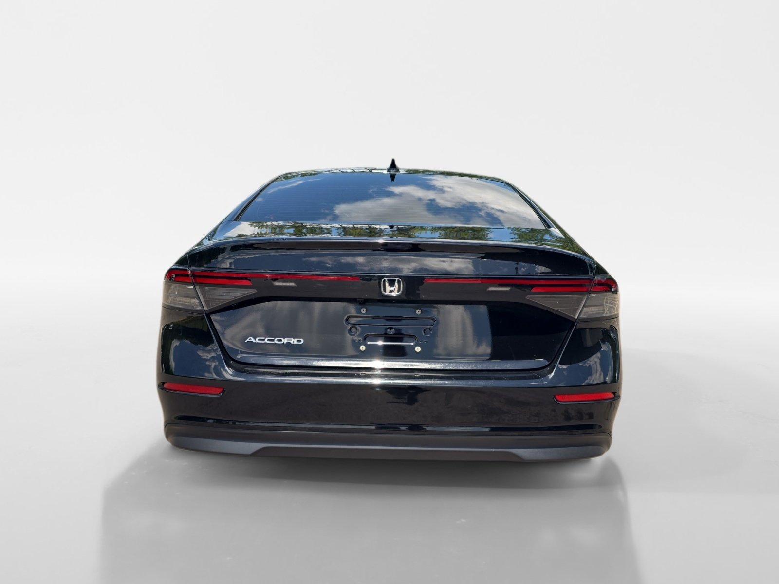 Used 2023 Honda Accord EX image 4