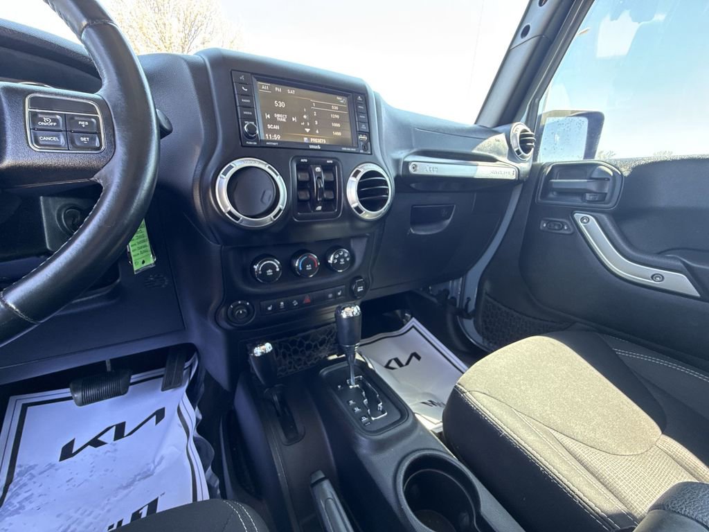 Used 2015 Jeep Wrangler Unlimited Sahara w/ Dual Top Group image 23