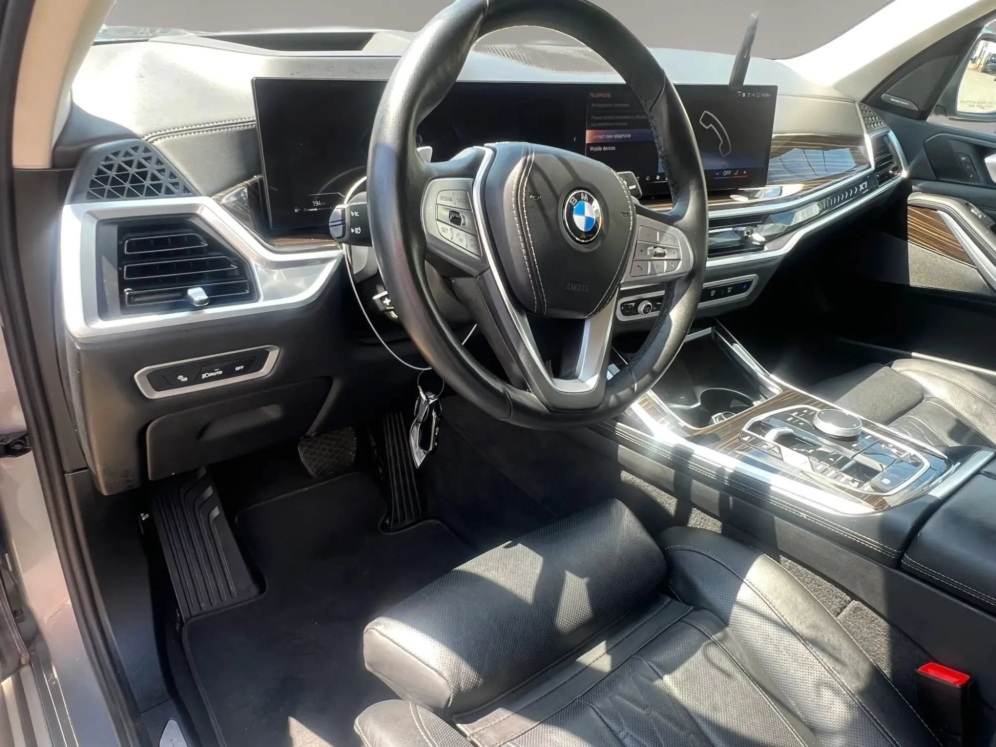 Used 2025 BMW X7 xDrive40i AWD/4WD image 17
