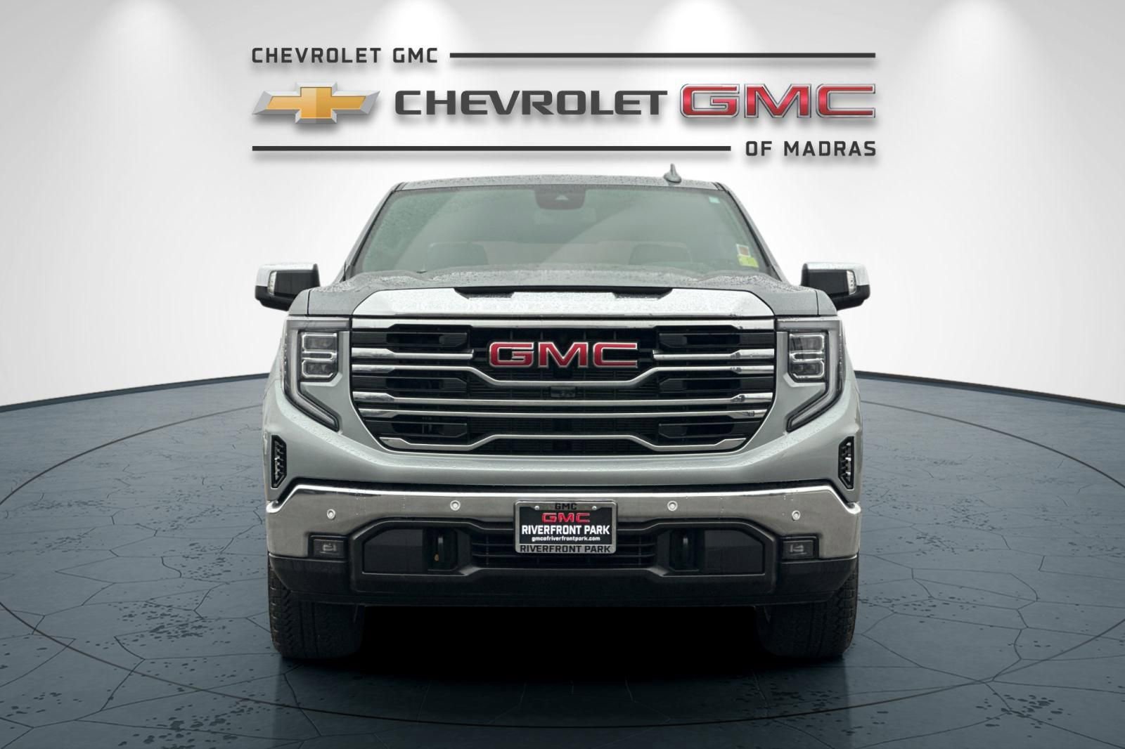 Used 2025 GMC Sierra 1500 SLT w/ SLT Premium Plus Package image 8