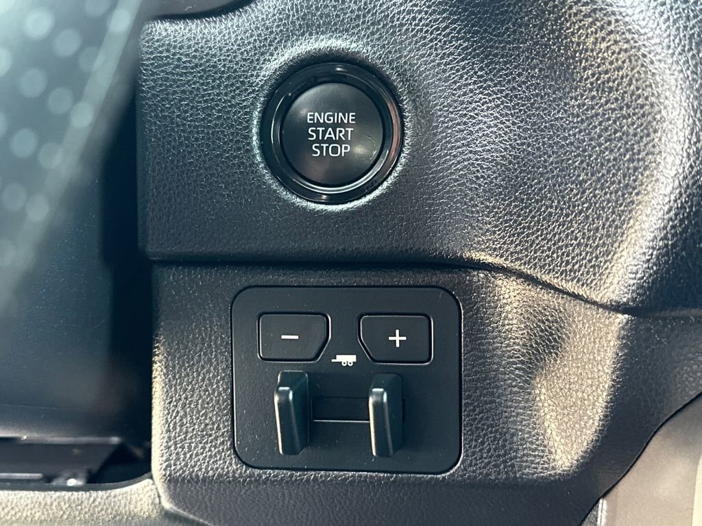 Used 2025 Toyota Tundra SR5 AWD/4WD image 28