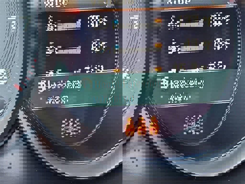 Certified 2025 Porsche Macan image 25