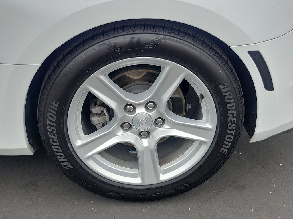 Used 2023 Chevrolet Camaro LT RWD image 25