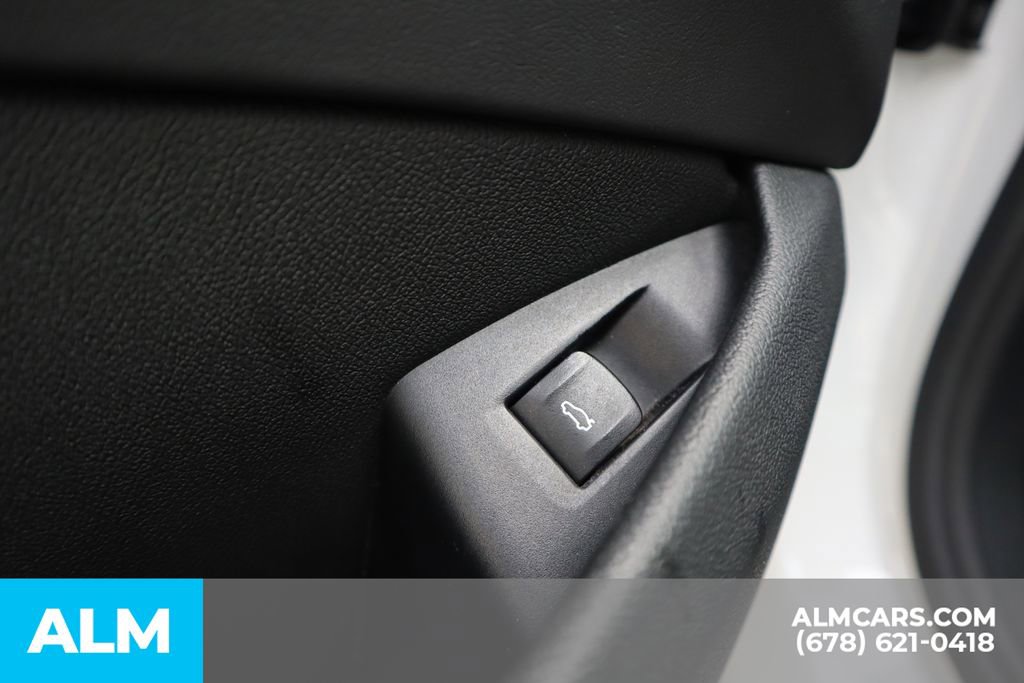 Used 2023 BMW 840i Coupe w/ Driving Assistance Package image 21