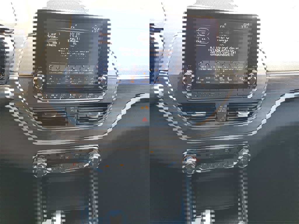 Used 2024 Nissan Altima 2.5 SV image 15