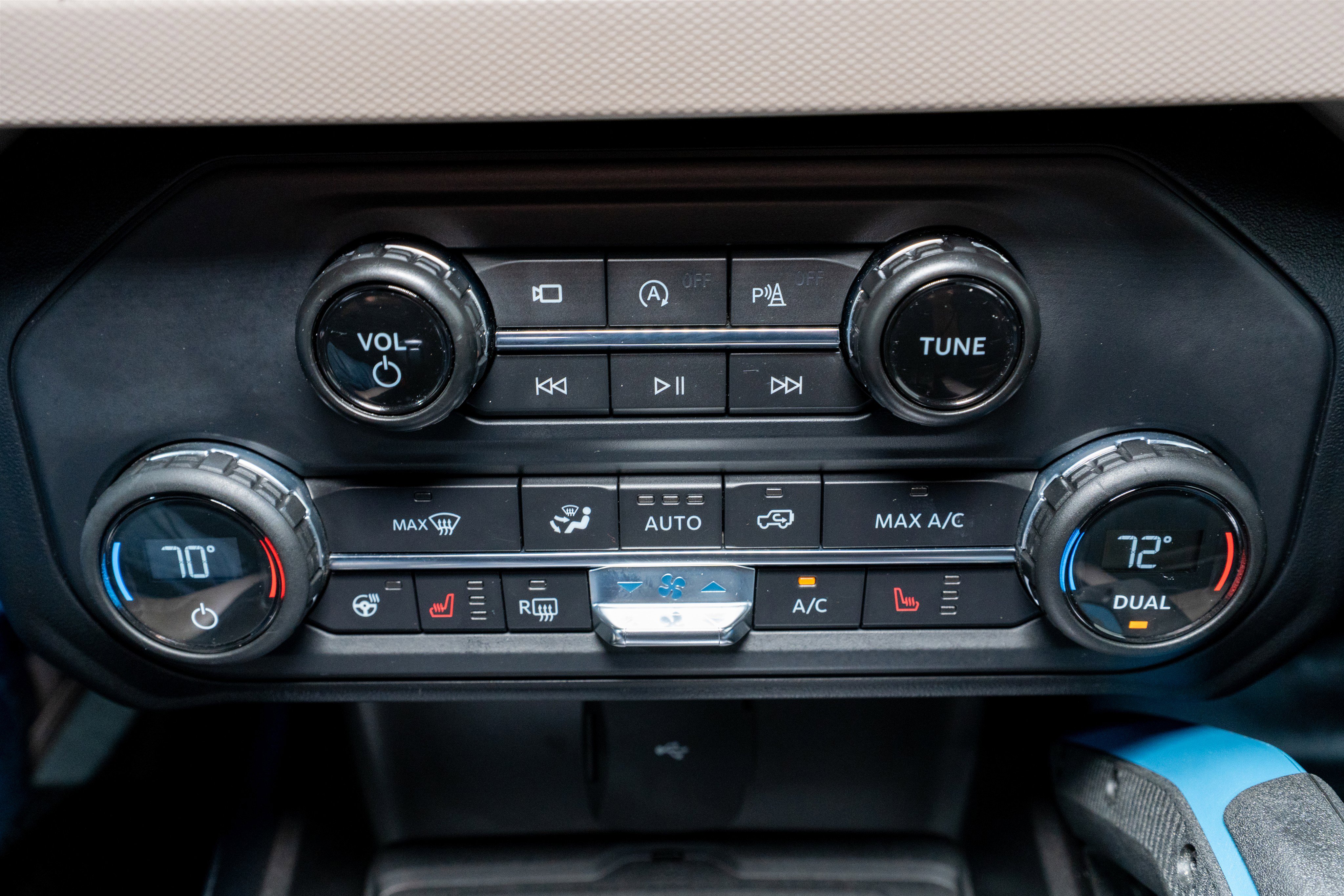 Used 2023 Ford Bronco Wildtrak image 23