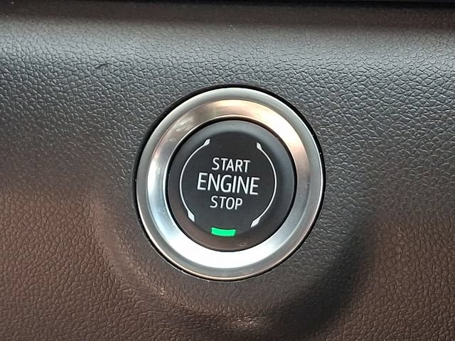 Used 2025 GMC Terrain Elevation AWD/4WD image 17
