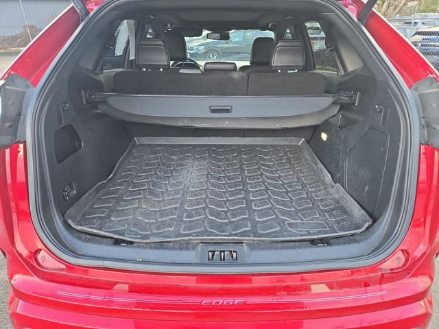 Used 2020 Ford Edge ST w/ Equipment Group 401A image 12