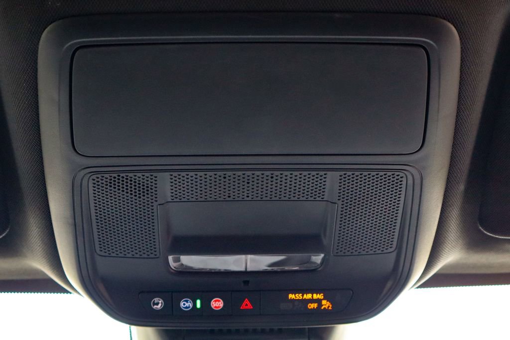 Used 2025 Chevrolet Equinox LT image 18