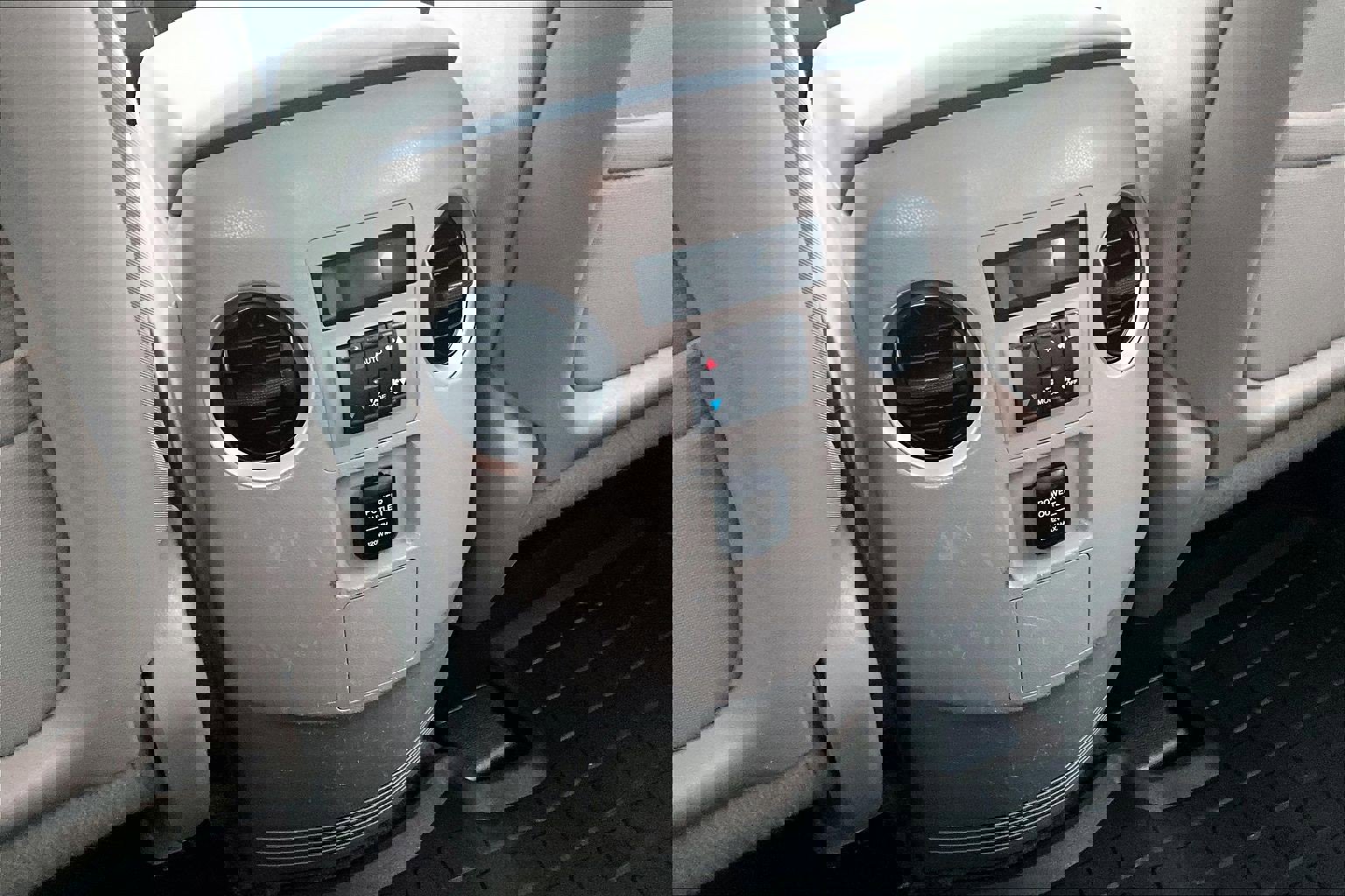 Used 2015 Honda Pilot LX image 31