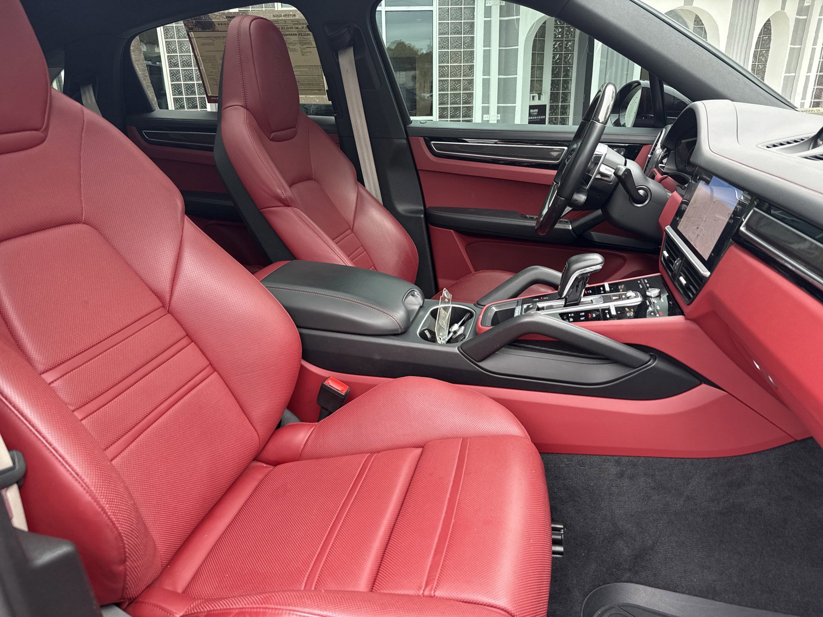 Used 2022 Porsche Cayenne S Platinum image 38