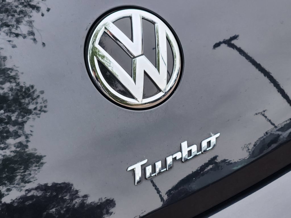 Used 2019 Volkswagen Beetle 2.0T SE FWD image 31