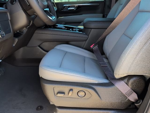 New 2026 Chevrolet Suburban LT w/ Comfort Package image 13