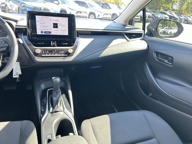 Used 2025 Toyota Corolla LE FWD image 14