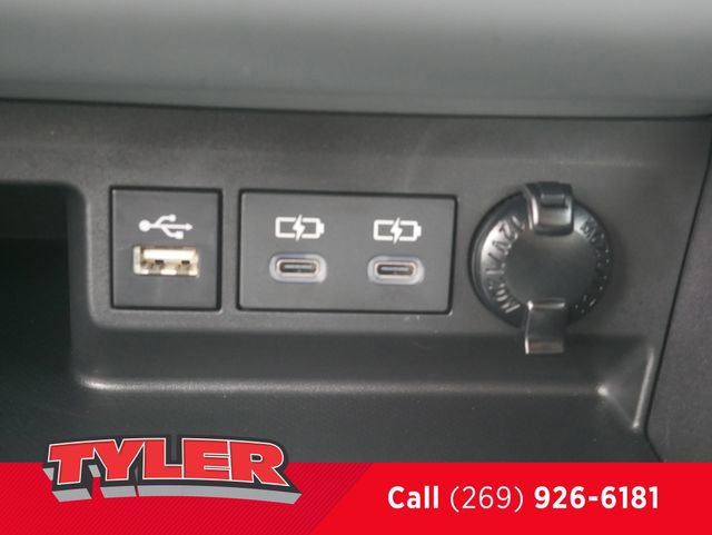 Used 2024 Toyota Highlander Limited AWD/4WD image 32