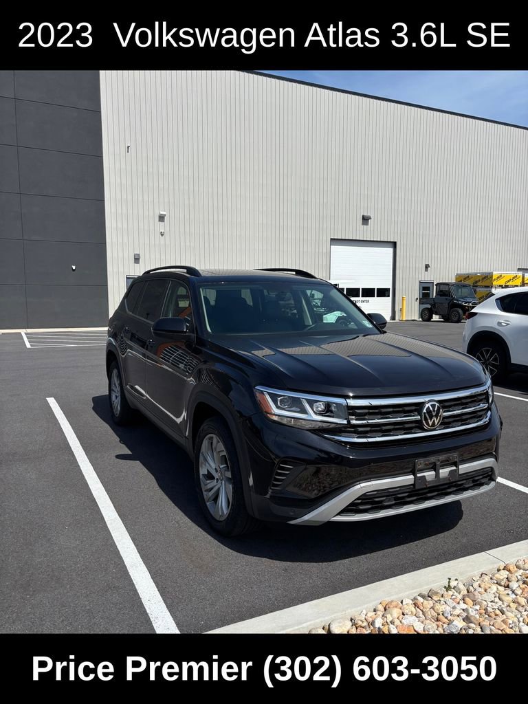Used 2023 Volkswagen Atlas SE w/ Panoramic Sunroof Package image 1