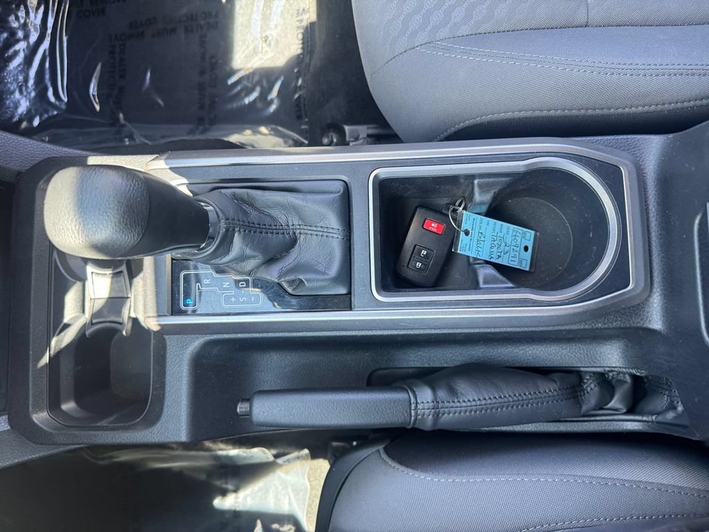 Used 2023 Toyota Tacoma SR5 AWD/4WD image 25